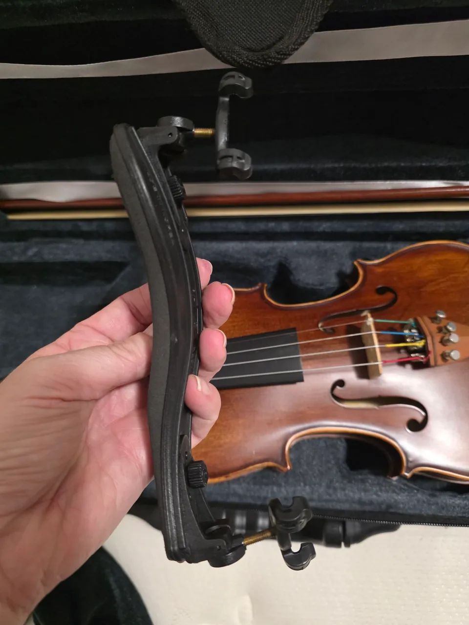 Violino 1/2 completo - com estojo, arco e acessórios - Foto 3