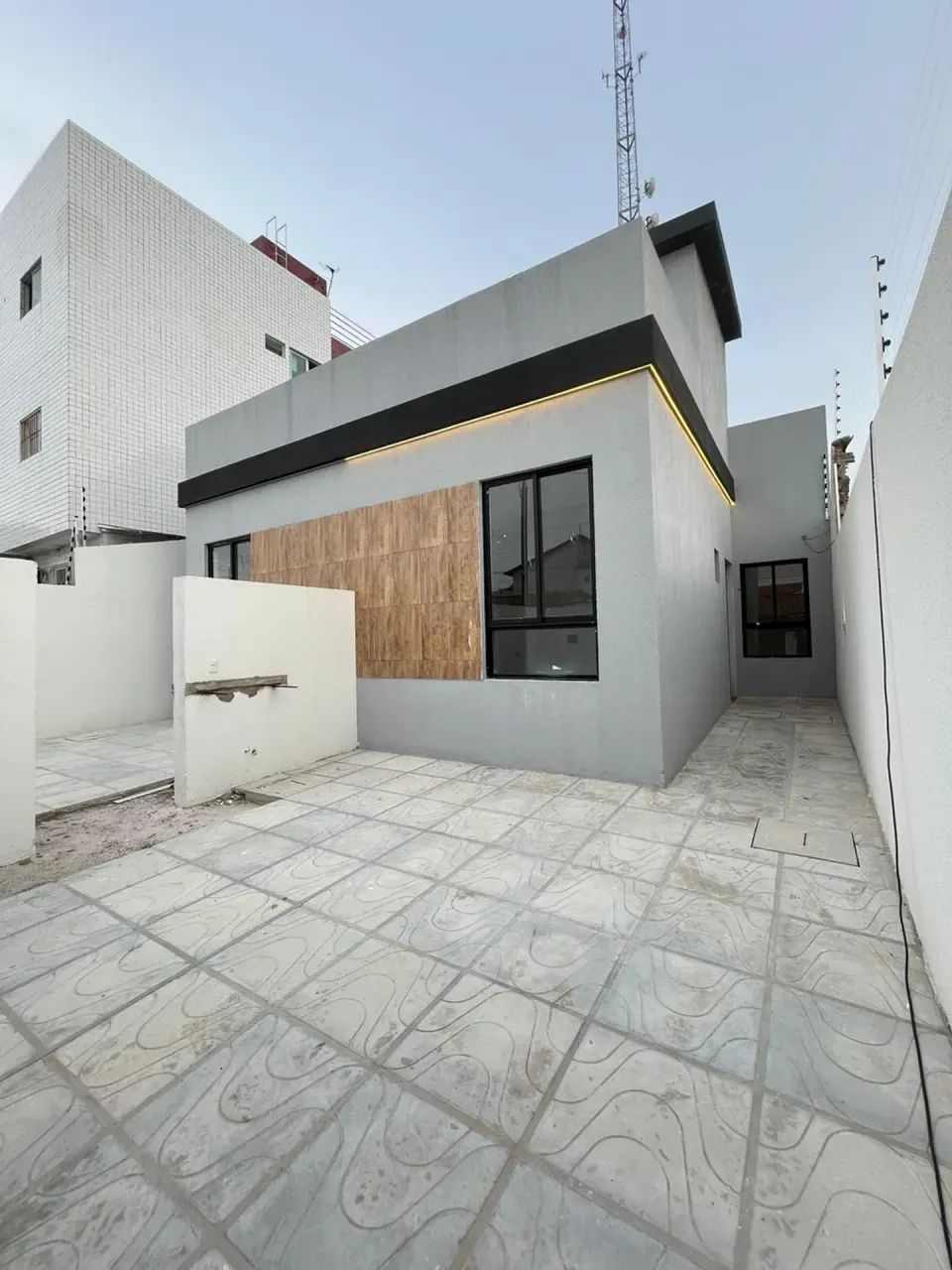 Clau/ Casa próximo a Josefa Taveira com documentação inclusa