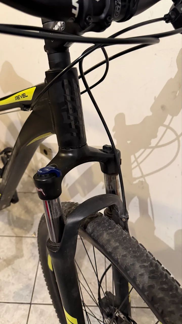 Bicicleta Giant Revel 0