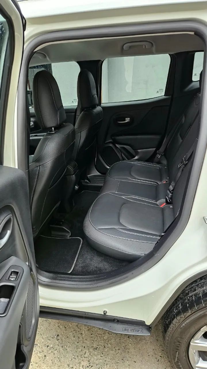 Jeep Renegade Long. T270 1.3 TB 4X2 Flex Aut. 2025 - Foto 4