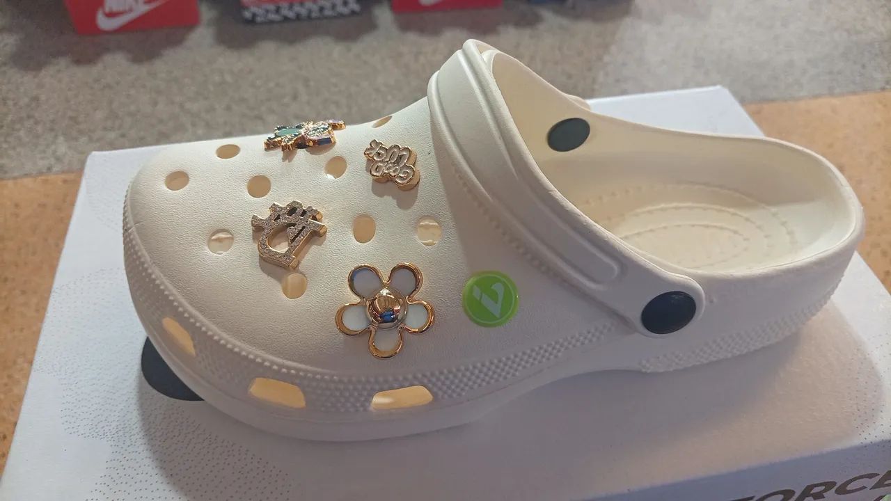 Crocs 