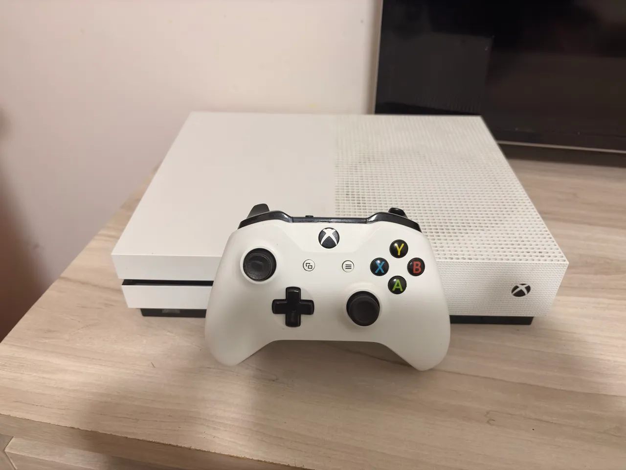 Xbox One s- 1TB + 1Controle - Foto 2