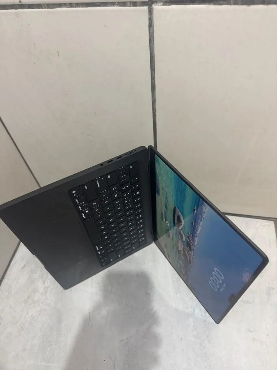 MacBook pro M5 14" 24 Gb 512gb - Foto 2