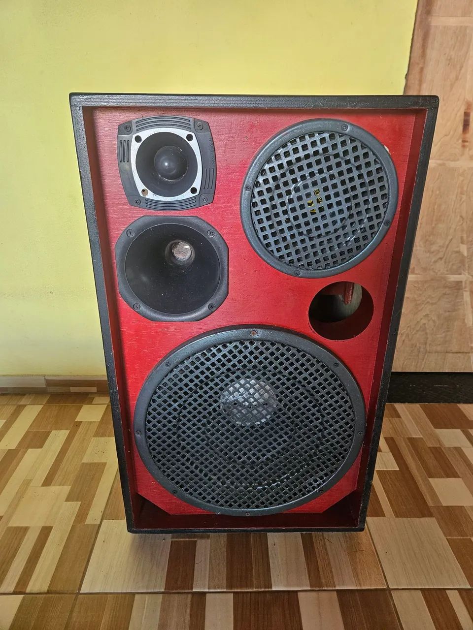 CAIXA DE SOM AMPLIFICADA 
