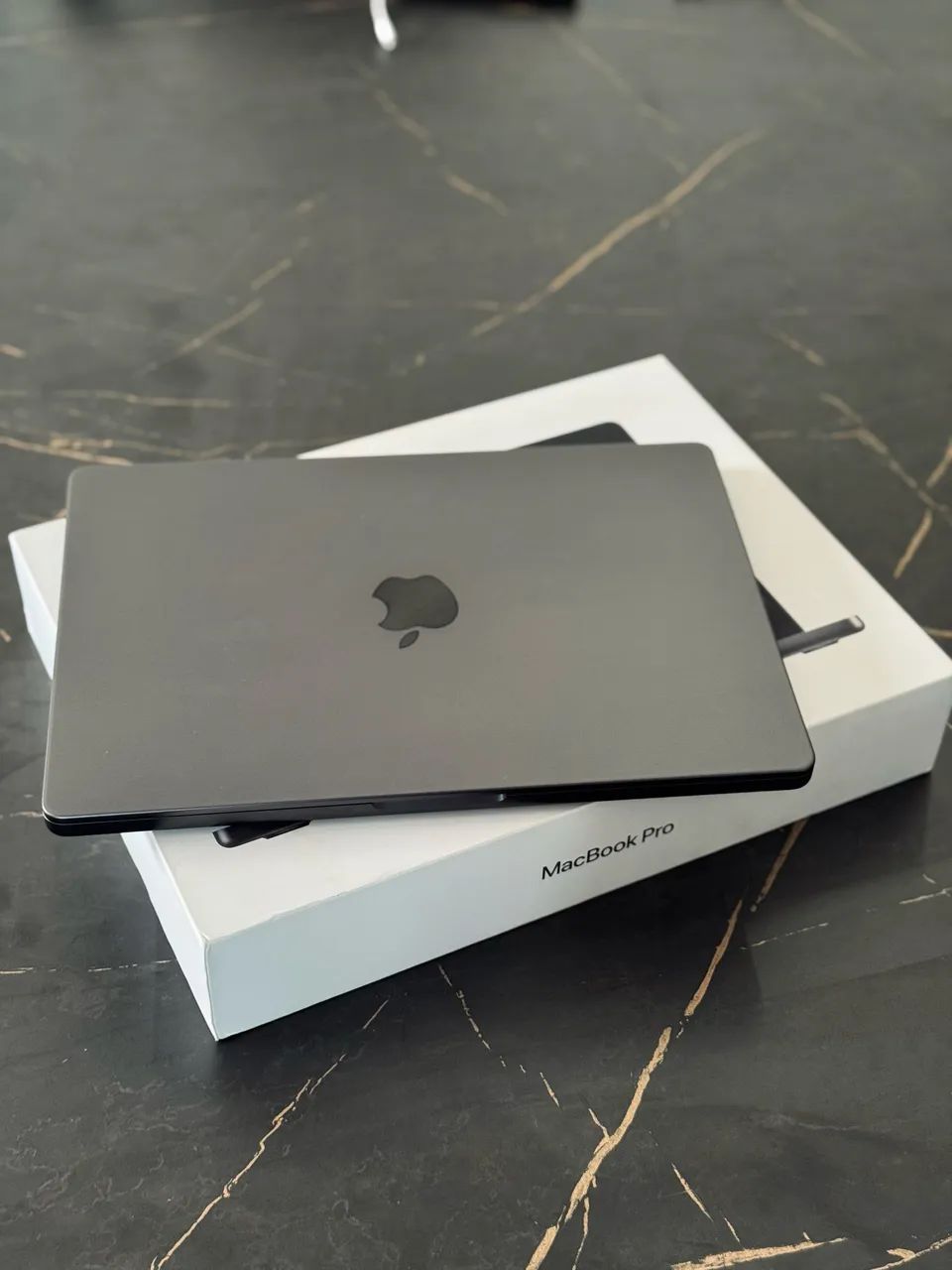 MACBOOK PRO M3 18GB 512GB SSD - Foto 2