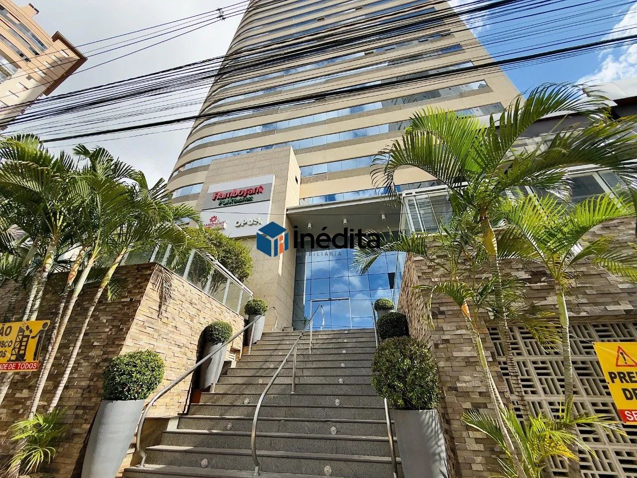 OPORTUNIDADE SALA COMERCIAL TÉRREA - ED. FLAMBOYANT PARK BUSINESS