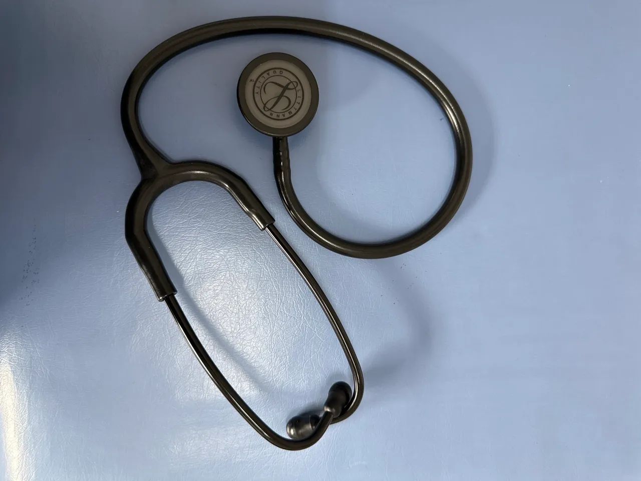 Estetoscópio 3M Littmann Classic III Original  Cor preta. 