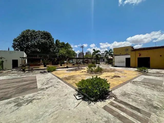 ALUGO -  IMÓVEL COMERCIAL - 1.120m2 - CIDADE DOS FUNCIONÁRIOS - Foto 2