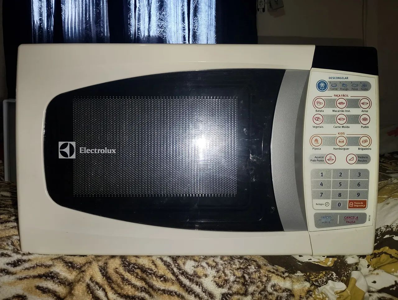 Microonda Eletrolux MEF30 20 litros 127v (cor bege) - Foto 3