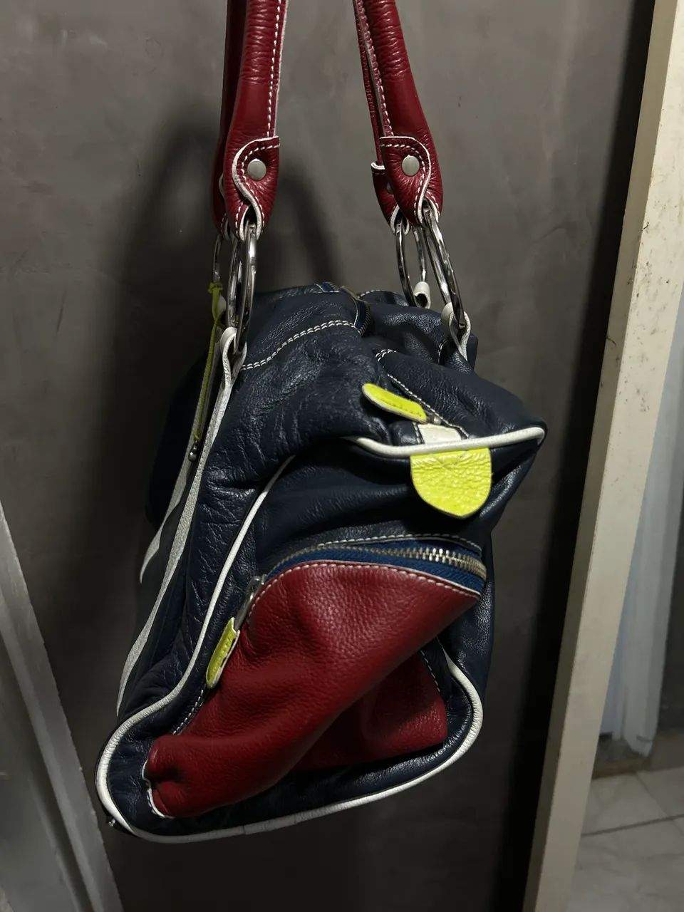 Bolsa feminina de couro  - Foto 4