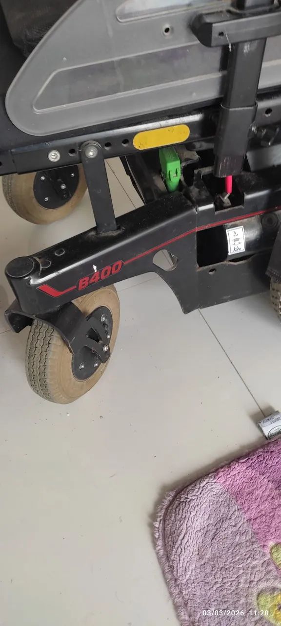 Vende-se cadeira motorizada outobook 400