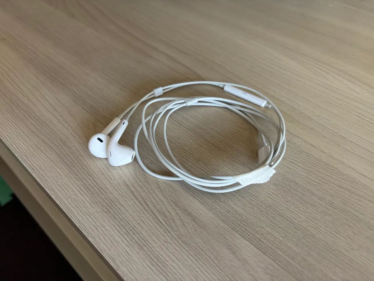 Fones de ouvido Apple com conector Lightning, como novo