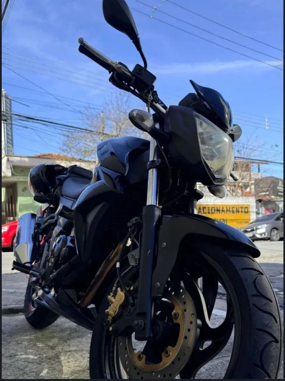 Motos