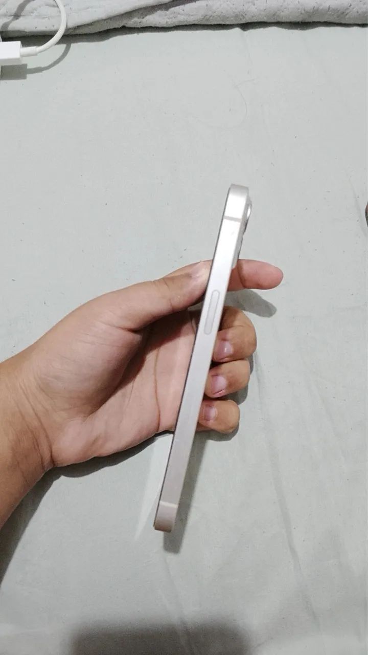 iPhone 13, Branco 128gb  - Foto 2