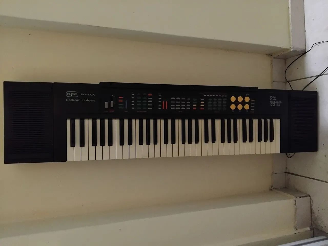 Teclado Musical CCE EK-100X