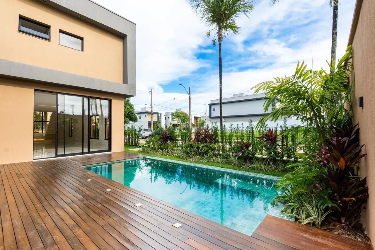 Casa Duplex 4 suítes com Deck privativo e piscina projeto moderno e requintado - Foto 4