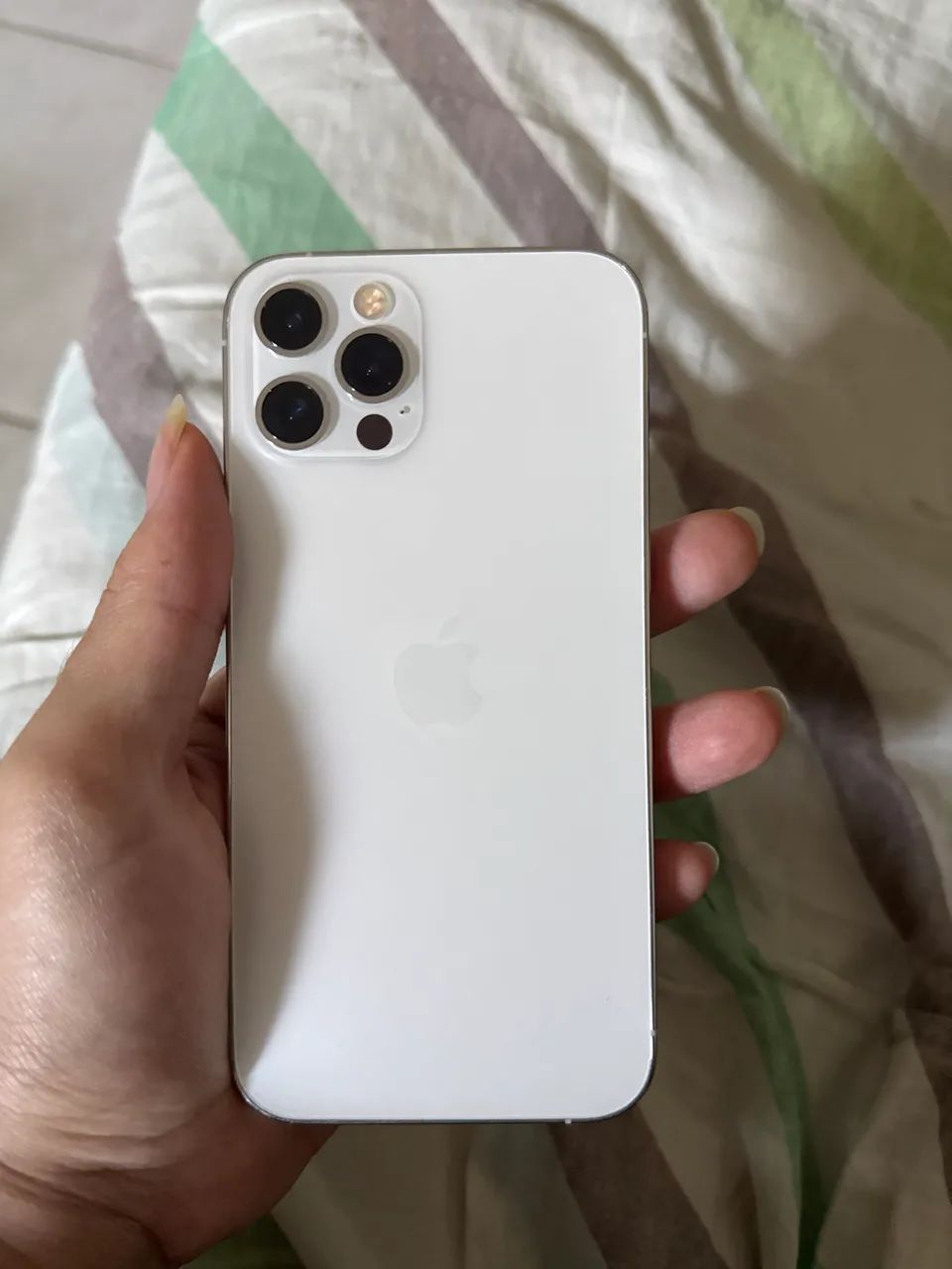 iPhone 12 PRO 256 GB Branco - Foto 2