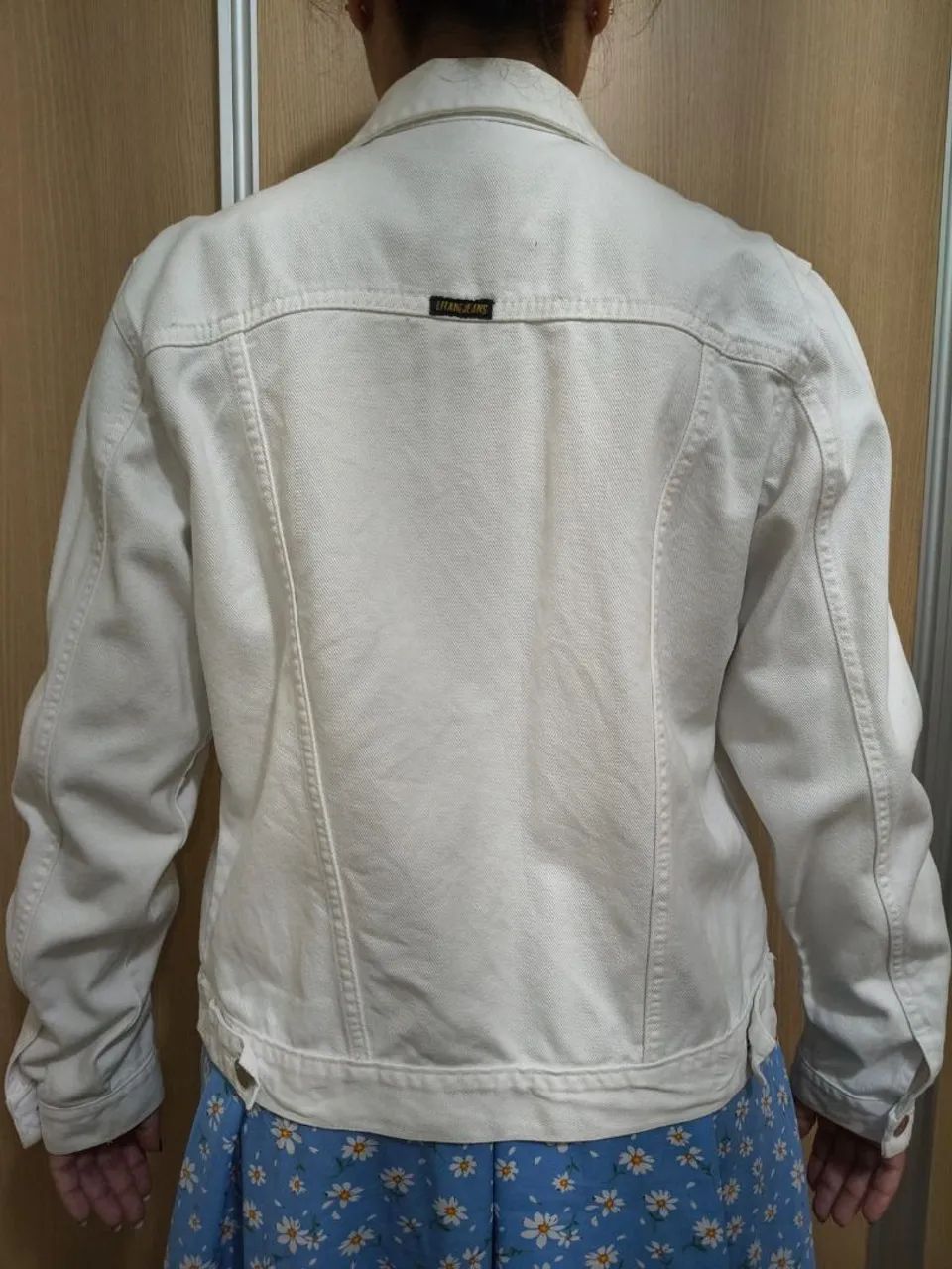 Jaqueta jeans + Blusa azul escuro  - Foto 2