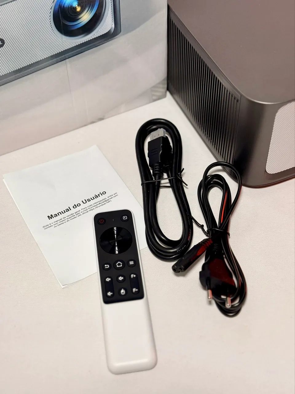 Projetor Thundeal Td98 Pro Ótica Selada Wifi 6 Android Cinza-escuro 127/220v - Foto 5