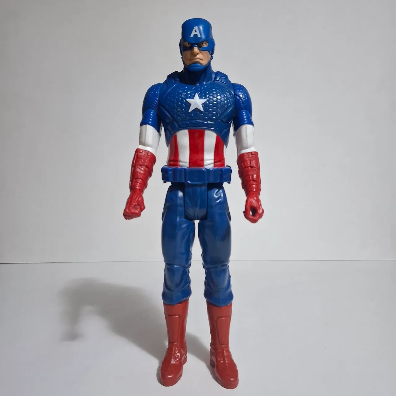 Capitão América 30 cm Titan Hero da Hasbro - Foto 2