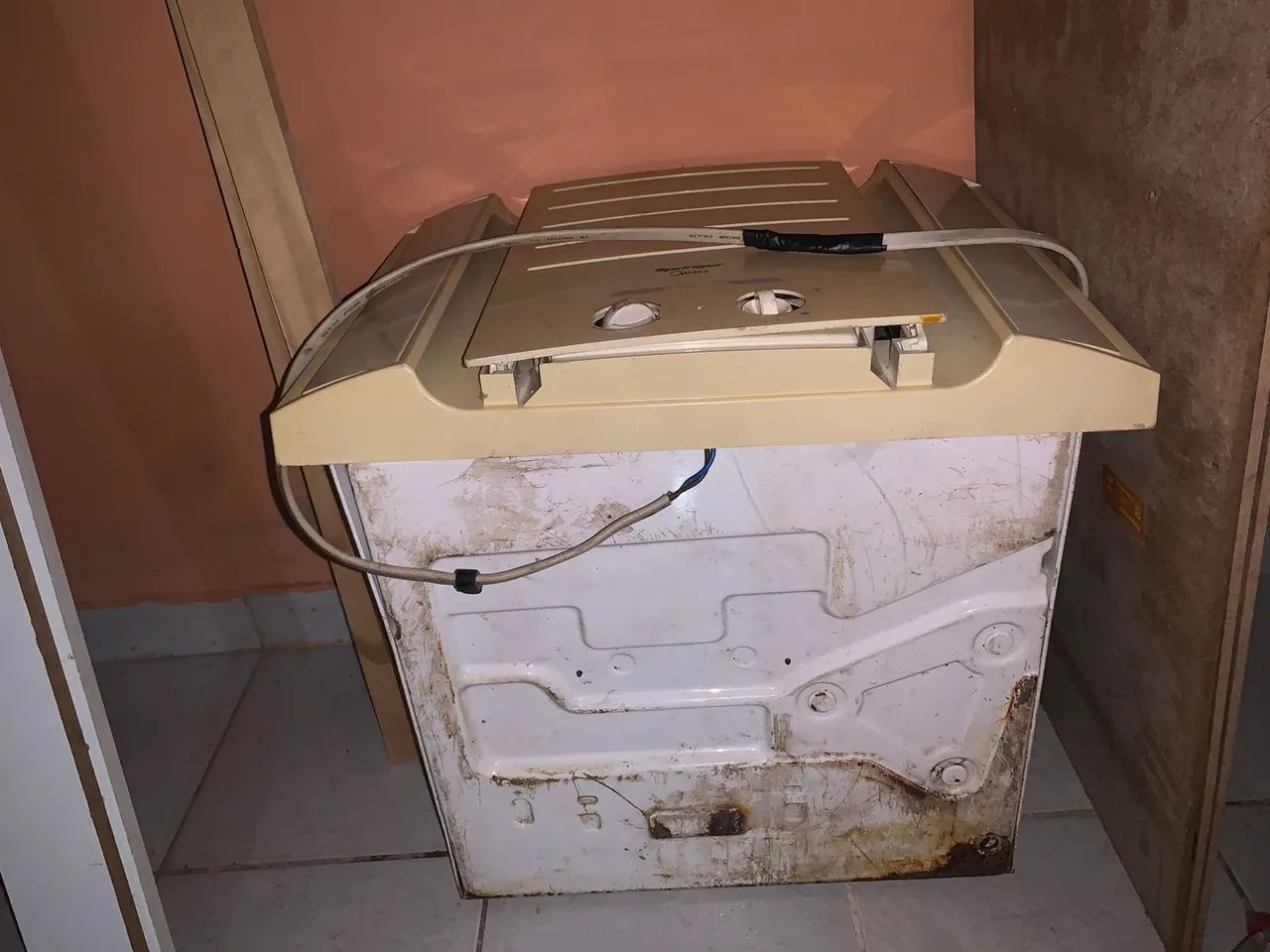 Vendo Mesa + ar condicionado de 7.500 btus - Foto 4