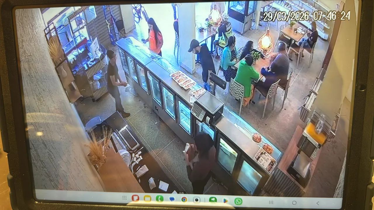 VENDO VITRINES PARA PADARIA - FRIA, SECA E QUENTE  - Foto 3