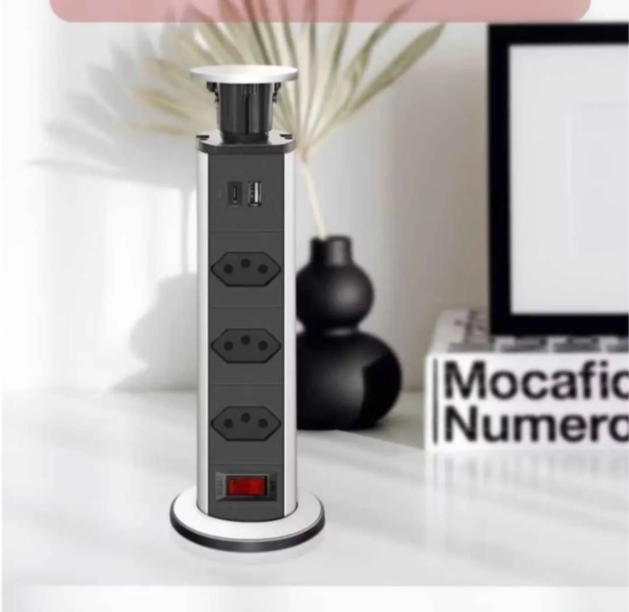 Torre de Tomada Retrátil com USB C e USB - Foto 3