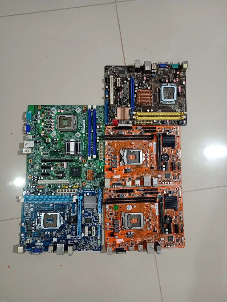 Vendo placa mãe usada 
