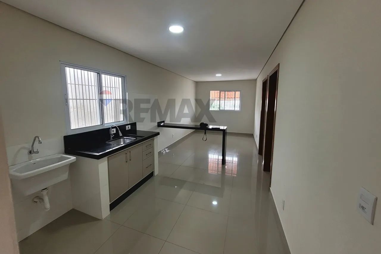 Casa linda, recém reformada com 2 dorms, na Vila Nova Cachoeirinha - Foto 2