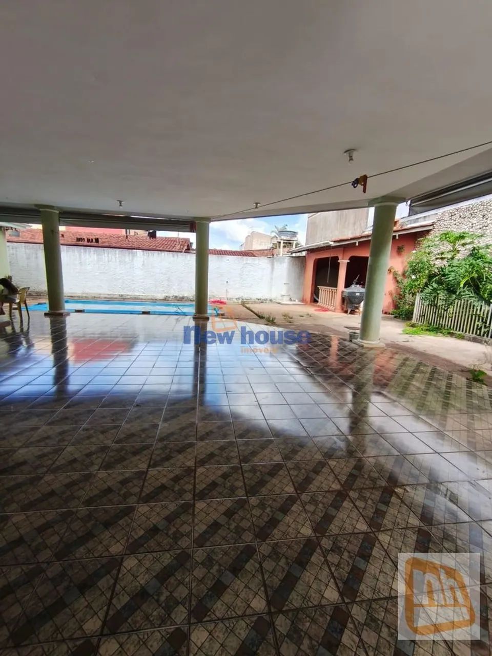 Excelente oportunidade para quem busca espaço, conforto e sofisticação! 7 Quartos: Sendo 4 - Foto 2