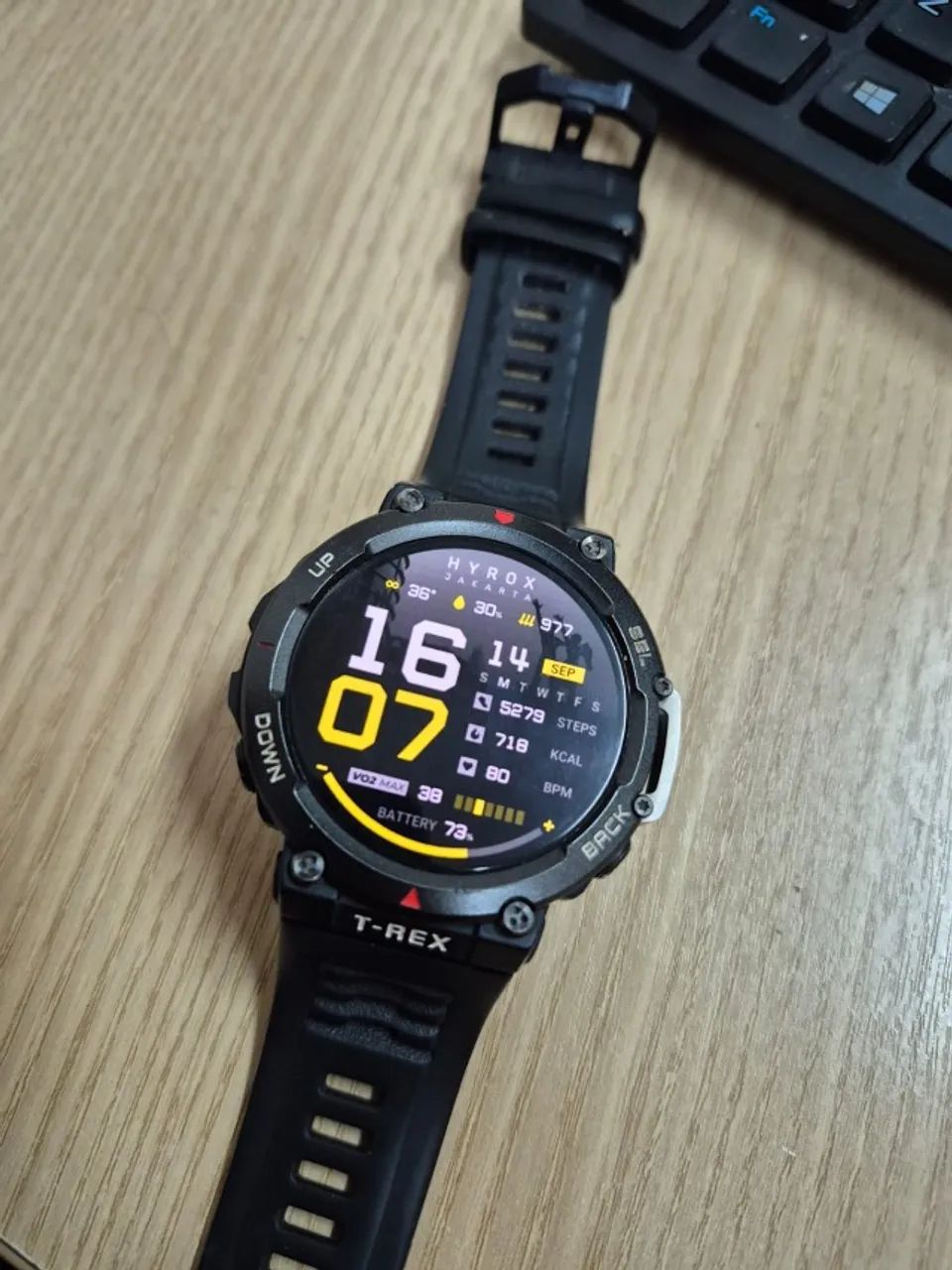 Smartwatch Amazfit T-Rex 2 (Com detalhe no sensor) - Preço de desapego! - Foto 4
