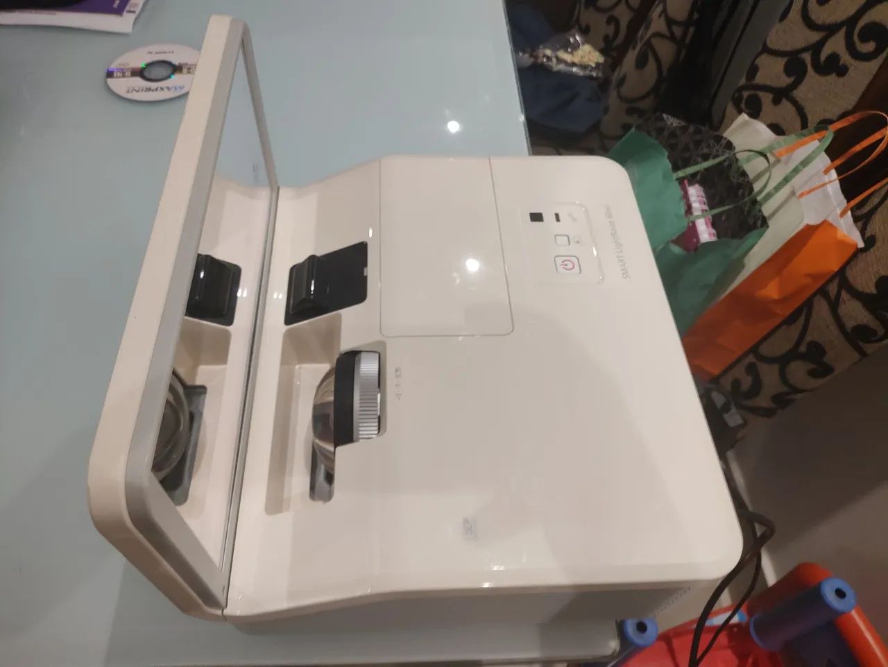 Projetor de ultra curta distância  - Foto 2