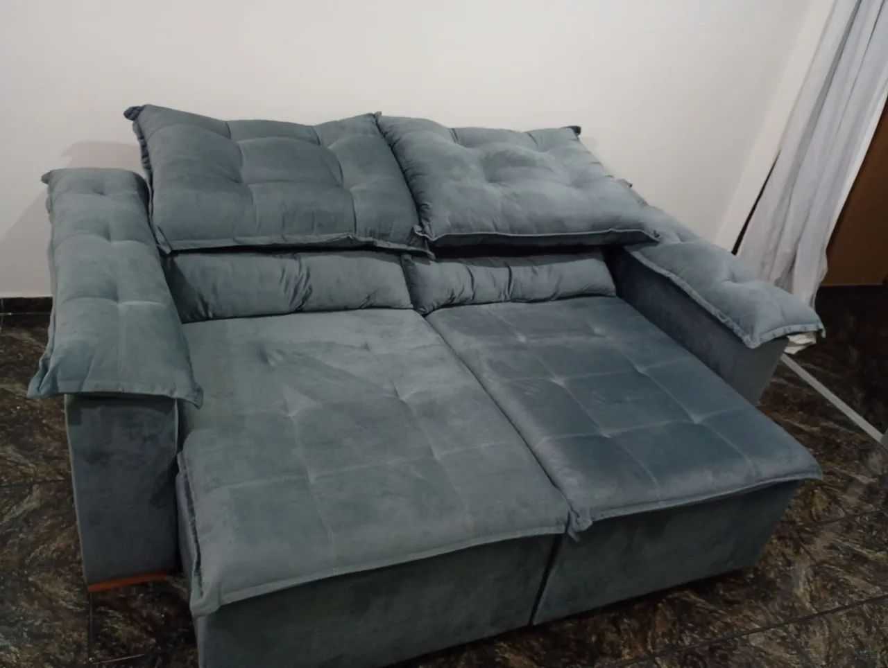 Sofá de 2 lugares super novo - Foto 3