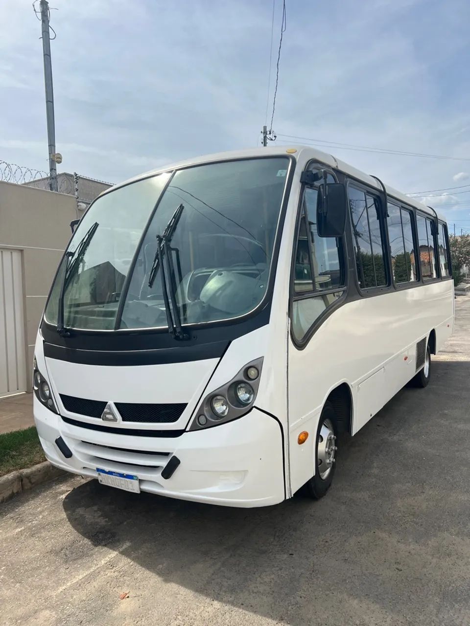 Micro ônibus Agrale 31 lugar - Foto 2