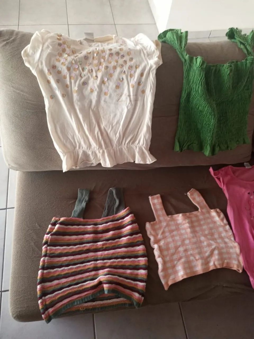 Lote de Roupa P/ Bazar + 80 peças  - Foto 3