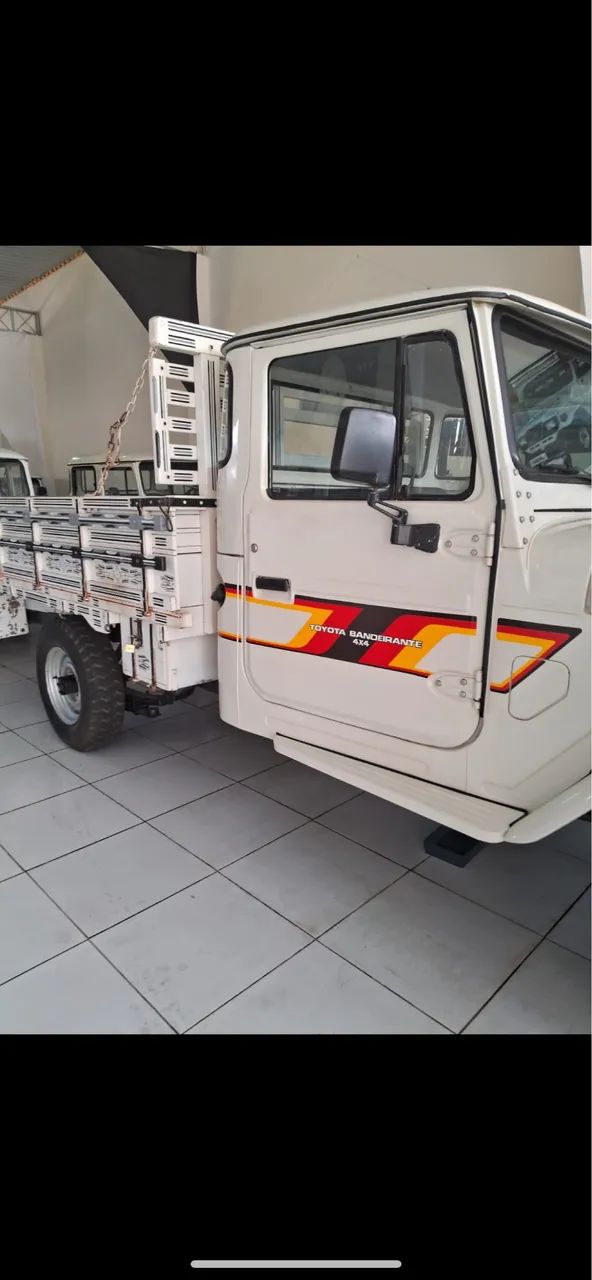 Alugo para fretes caminhão 