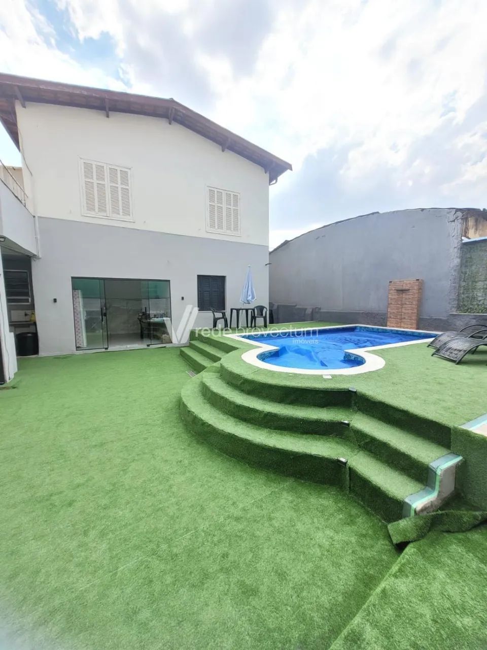 Casa à venda no Bairro Vila Industrial em Campinas.