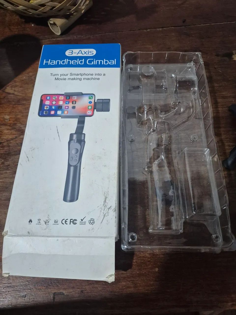 Estabilizador de câmera de celular 3-axis gimbal - Foto 2