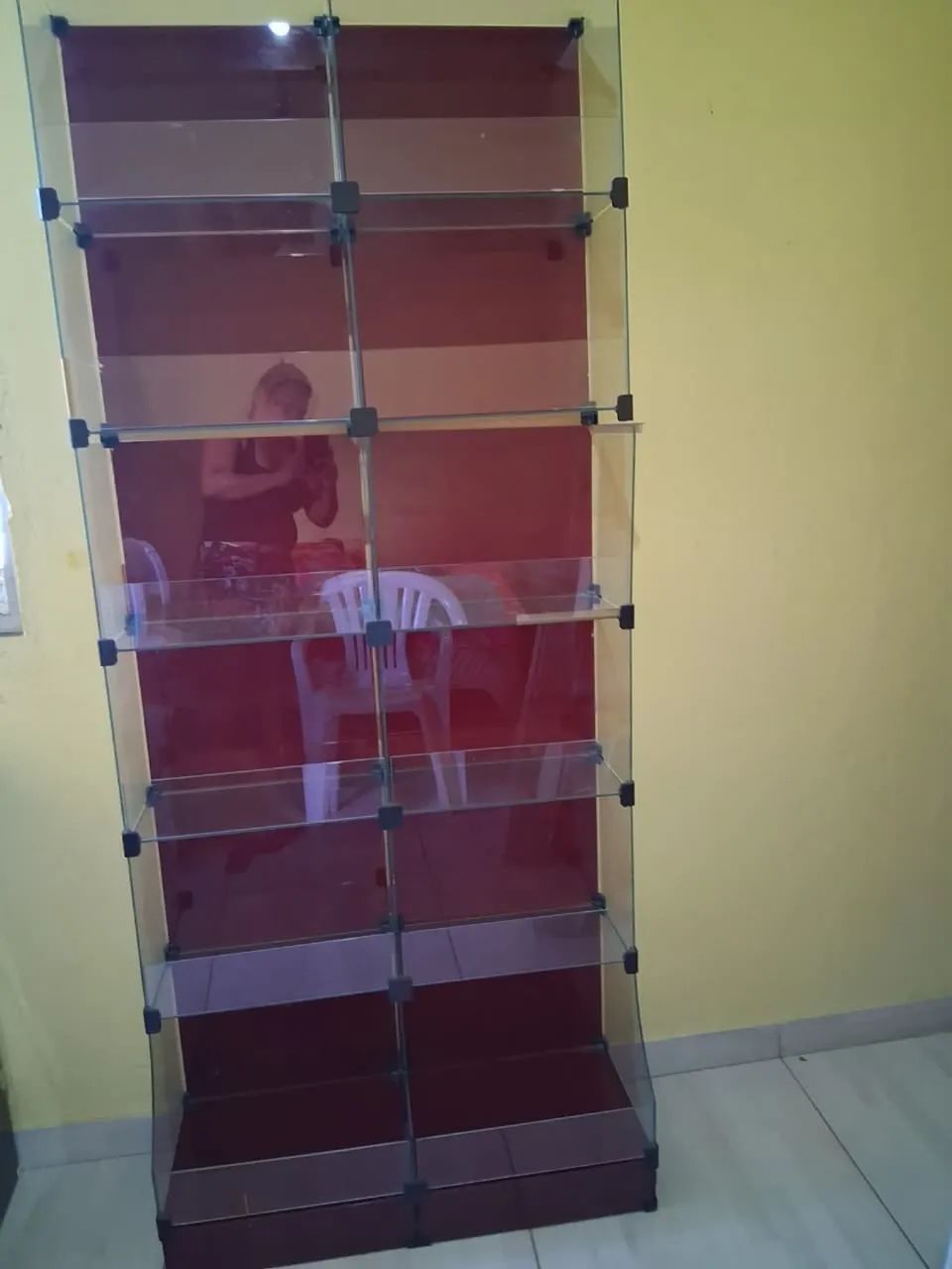 Vitrine bem conservada 