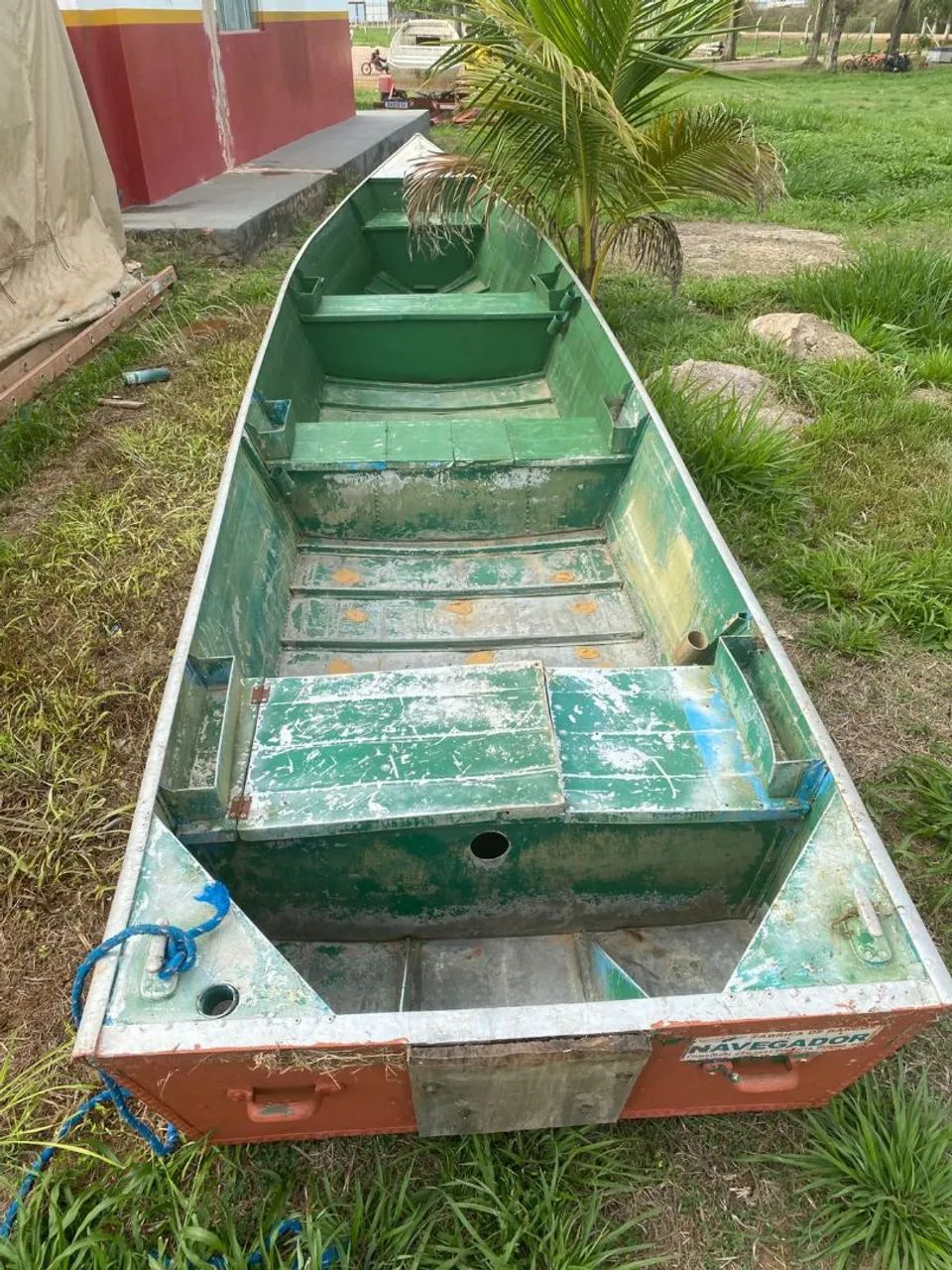 Vendo motor Mercury de 25hp com barco navegável  - Foto 2