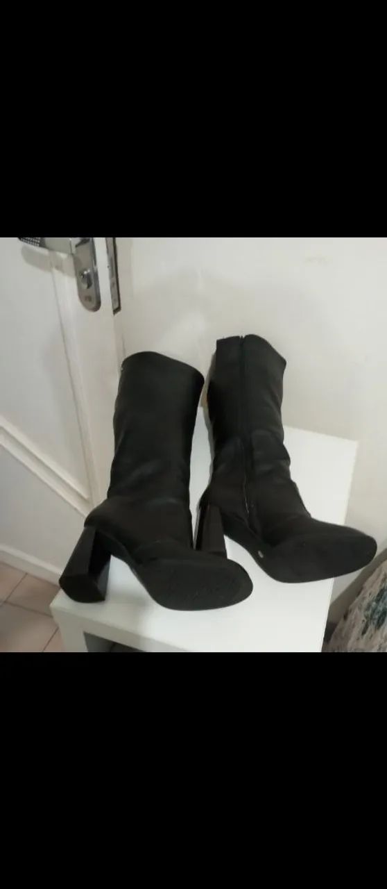 Bota de Couro Preta