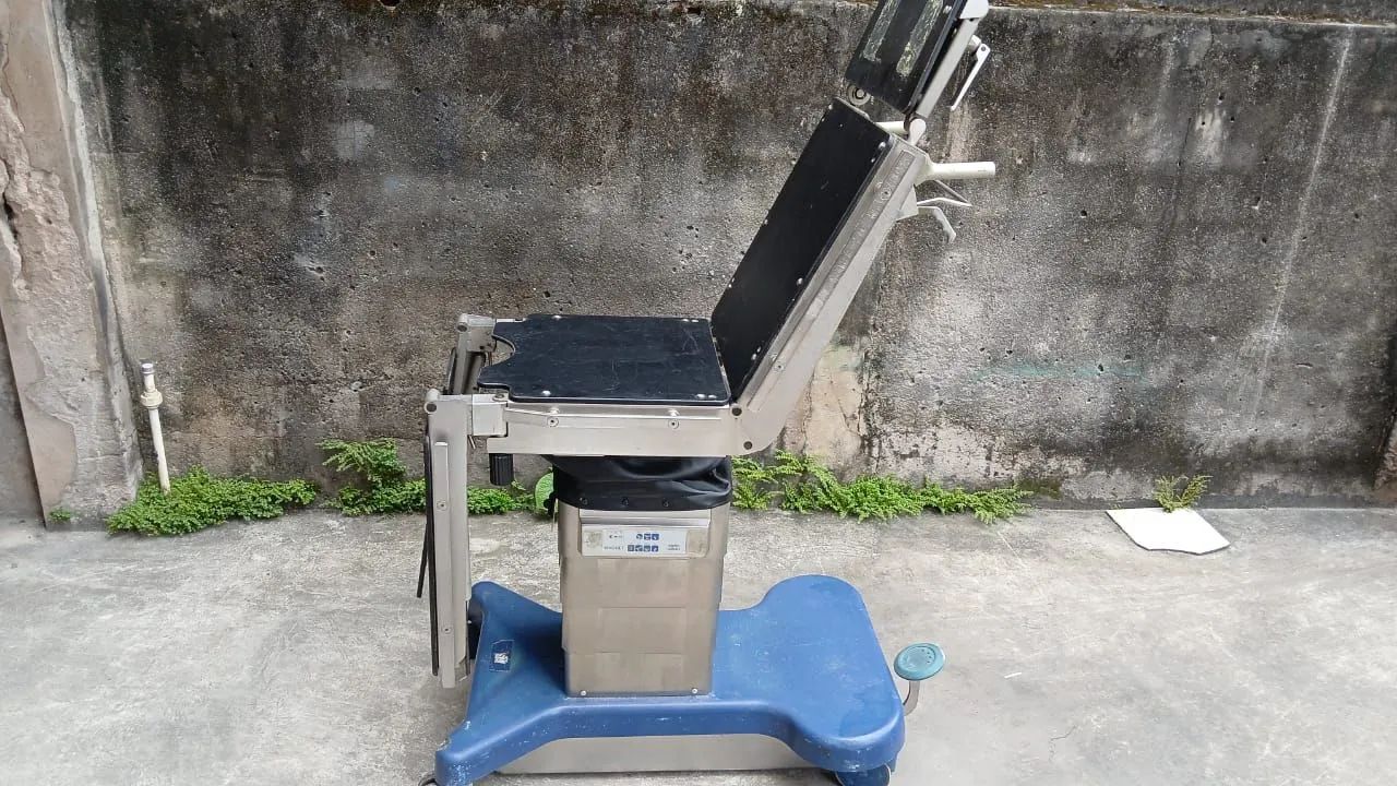Mesa cirurgica eletrica