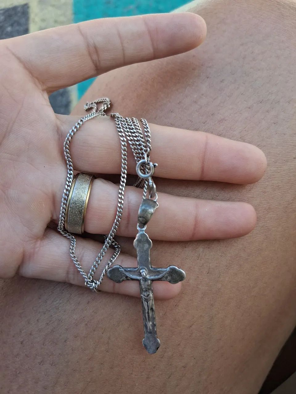 CORRENTE PINGENTE CRUZ CRISTO PRATEADA
