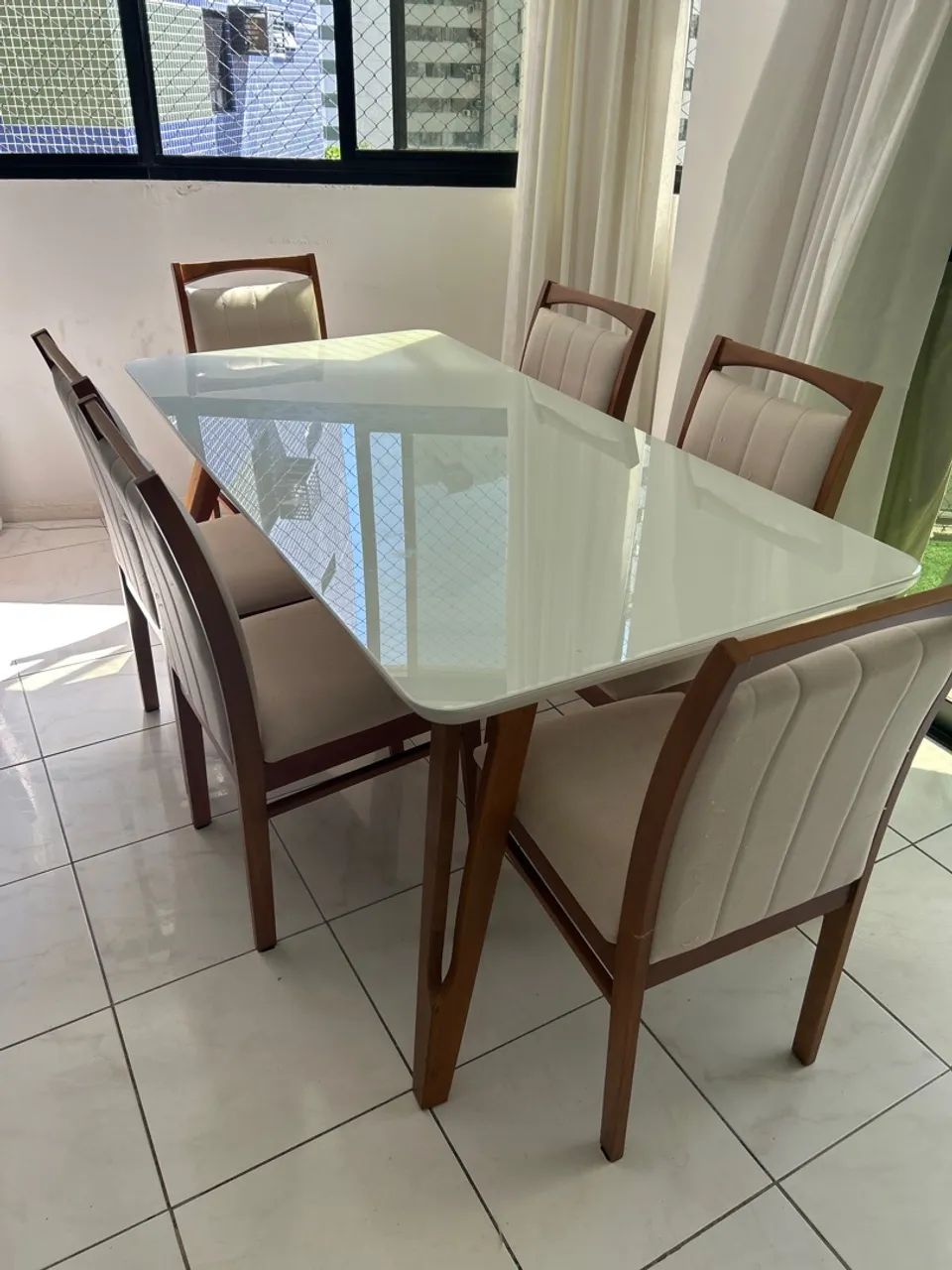 Conjunto Mesa Jantar com 6 cadeiras 