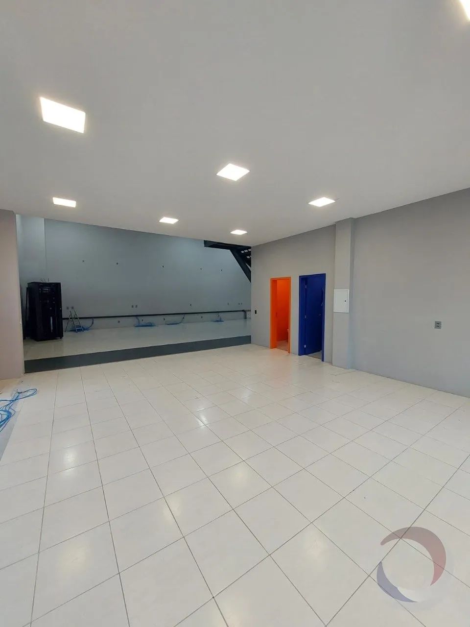 Loja de 226.03m² no bairro Saco Grande - Foto 2