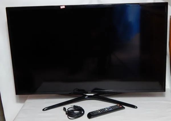 Vendo ou troco TV smartv Samsung 40 polegadas funcionando normal obs auto falante baixo  - Foto 3