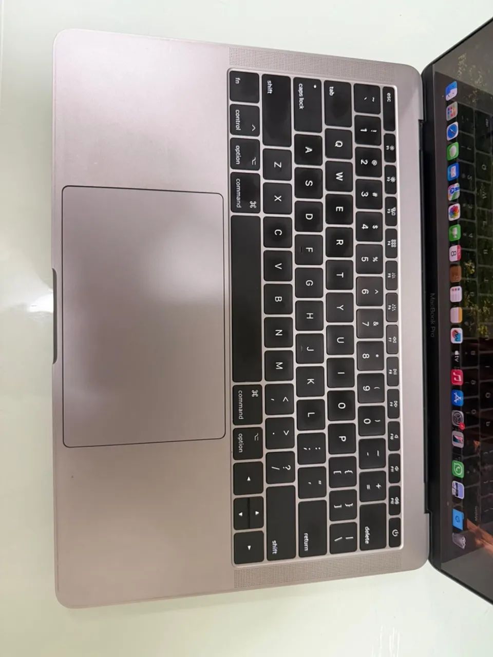 MacBook Pro i7 16ram 256gb - Foto 2