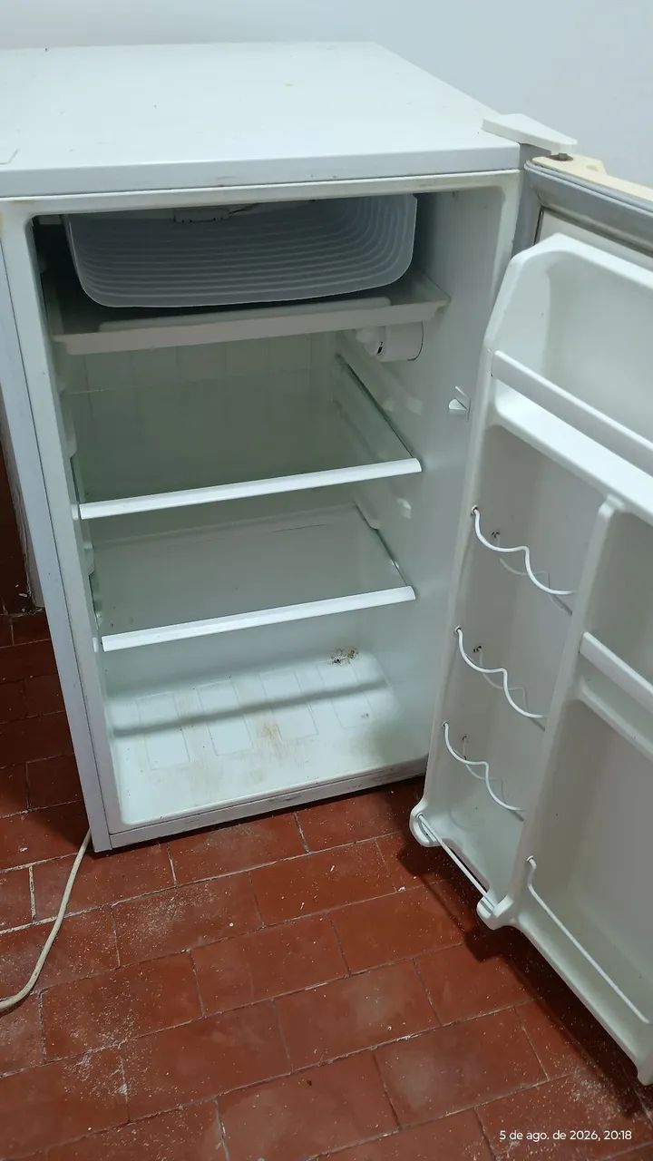 Frigobar Philco em bom estado