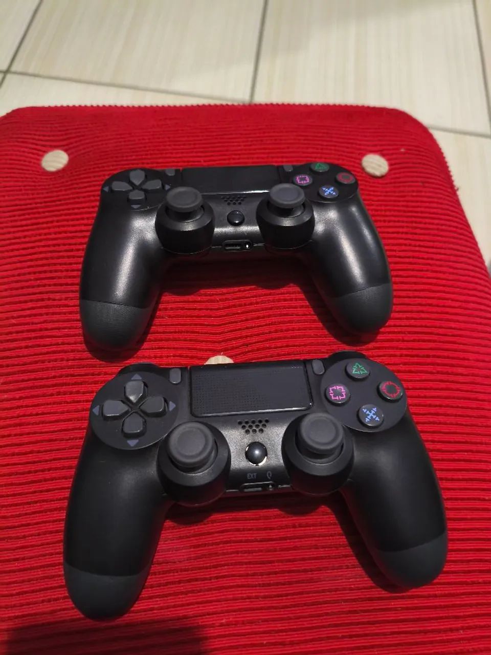 2 controles PS4 - Foto 2