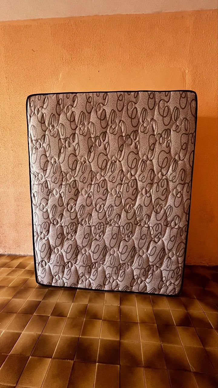 Cama Nova Queen Size com molas ensacadas - motivo mudança